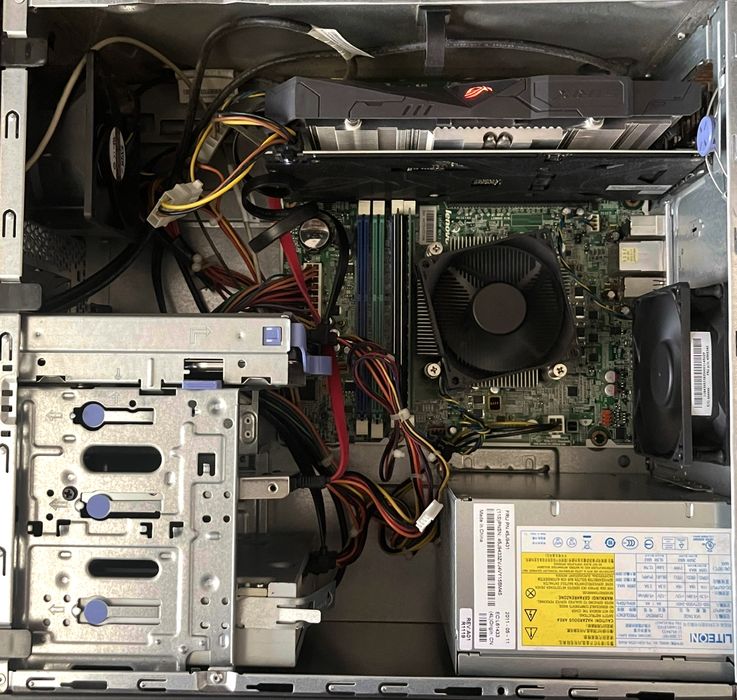 Компютер з монітором