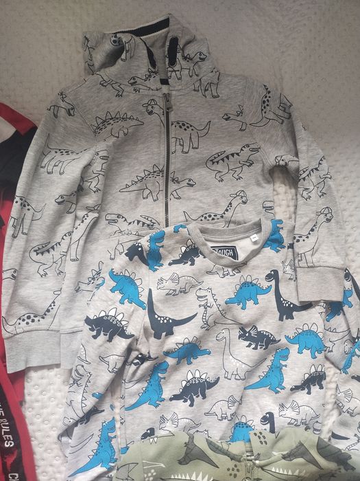 Zestaw ubranek dla chłopca  134 dinozaury Jurassic World Smyk C&A