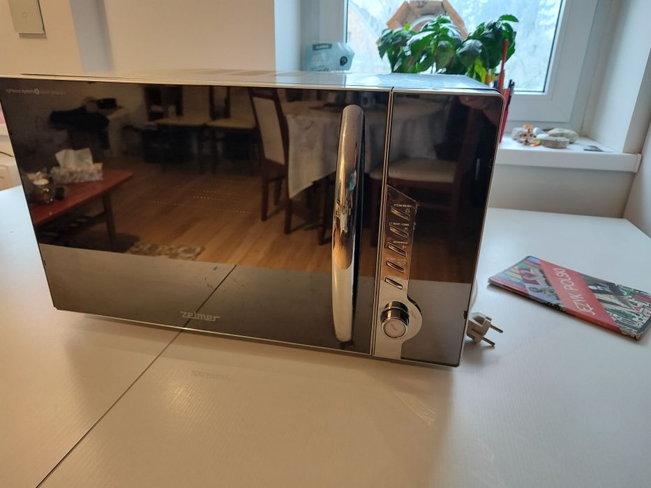 Mikrofalówka z funkcją samoczyszczenia