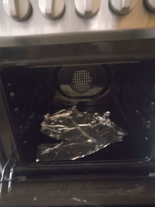 Fogão a trabalhar impecável placa a gaz e forno elétrico com 3 anos