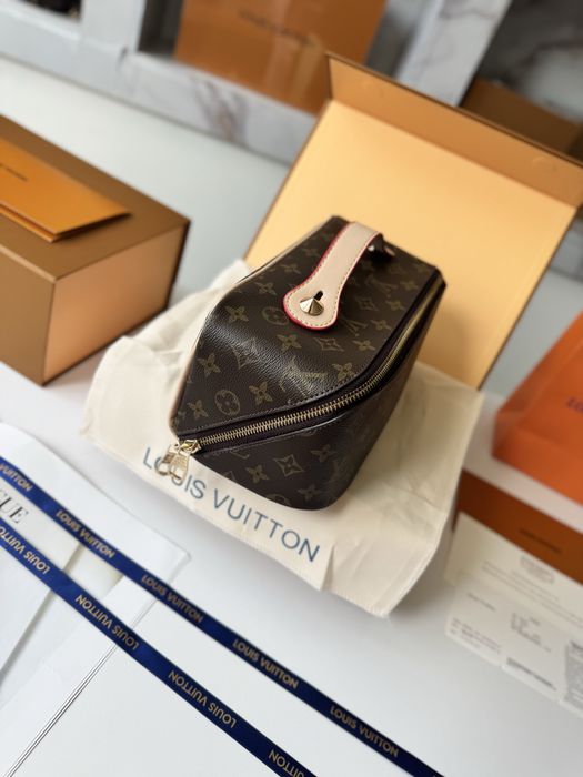 Косметичка Louis Vuitton жіноча, женская косметичка луи витон, купить косметичку