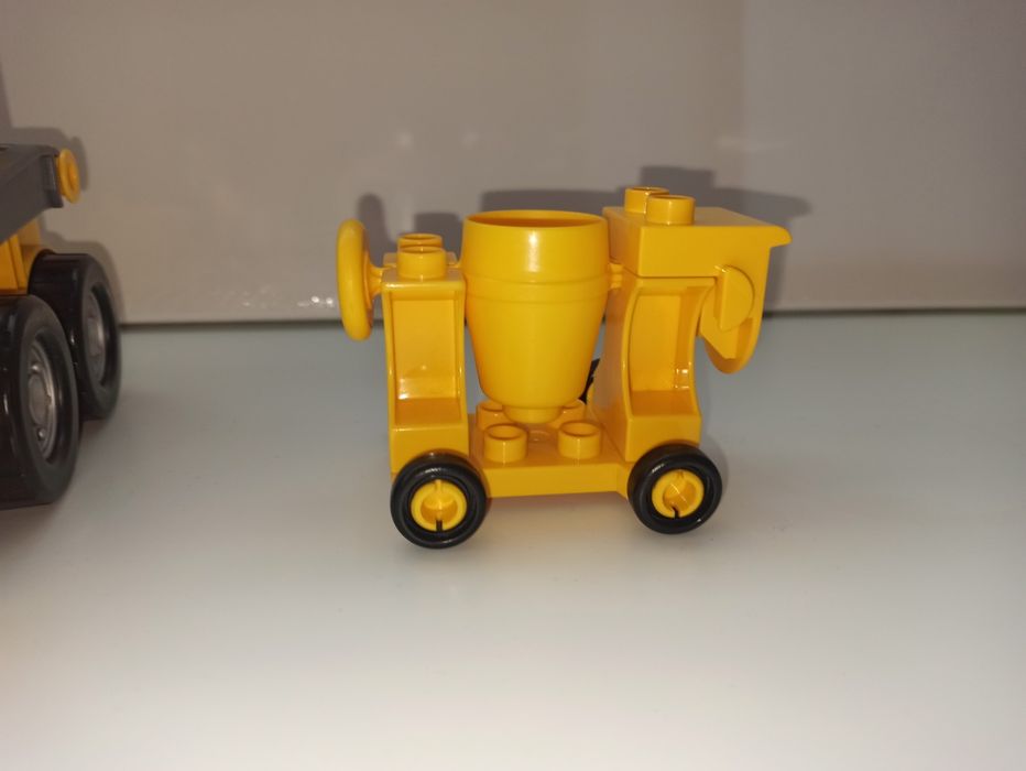 Lego Duplo betoniarka spychacz  robotnik