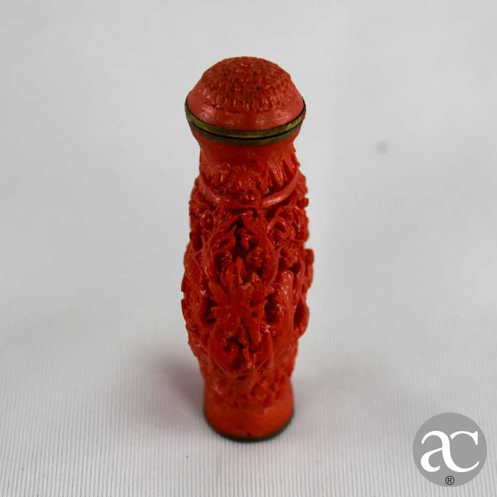 Frasco de Rapé (snuff bottle) laca Cinnabar, 1ª metade séc. XX, nº 2