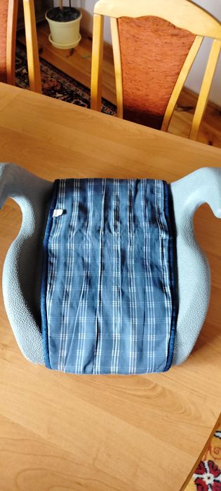 Fotelik samochodowy, siedzisko.