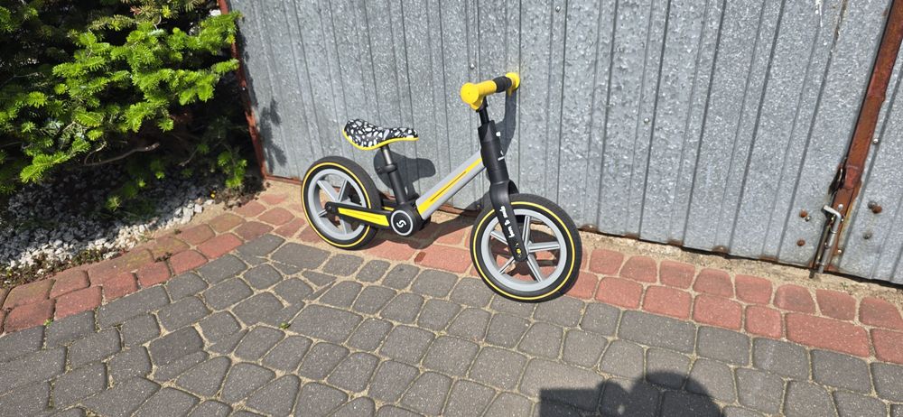 Rowerek biegowy skiddou