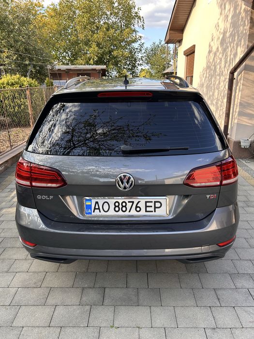 Автомобіль Volkswagen Golf VII  1.6 TDI