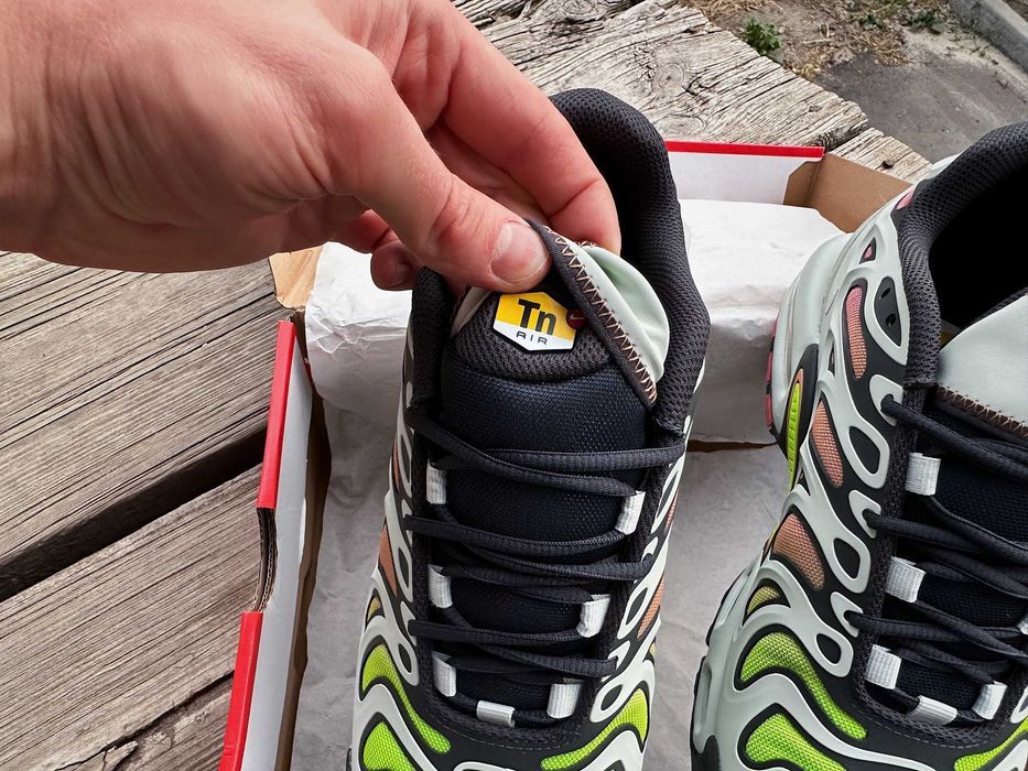 Мужские кроссовки Nike Air Max Plus Drift FD4290-009 Оригинал