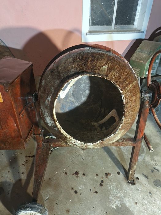 Betoneira LIS140