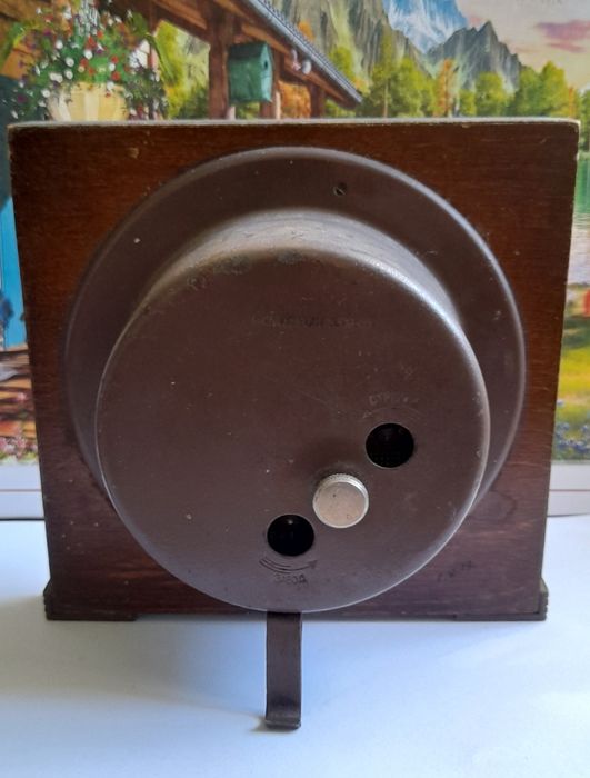 Часы настольные Молния