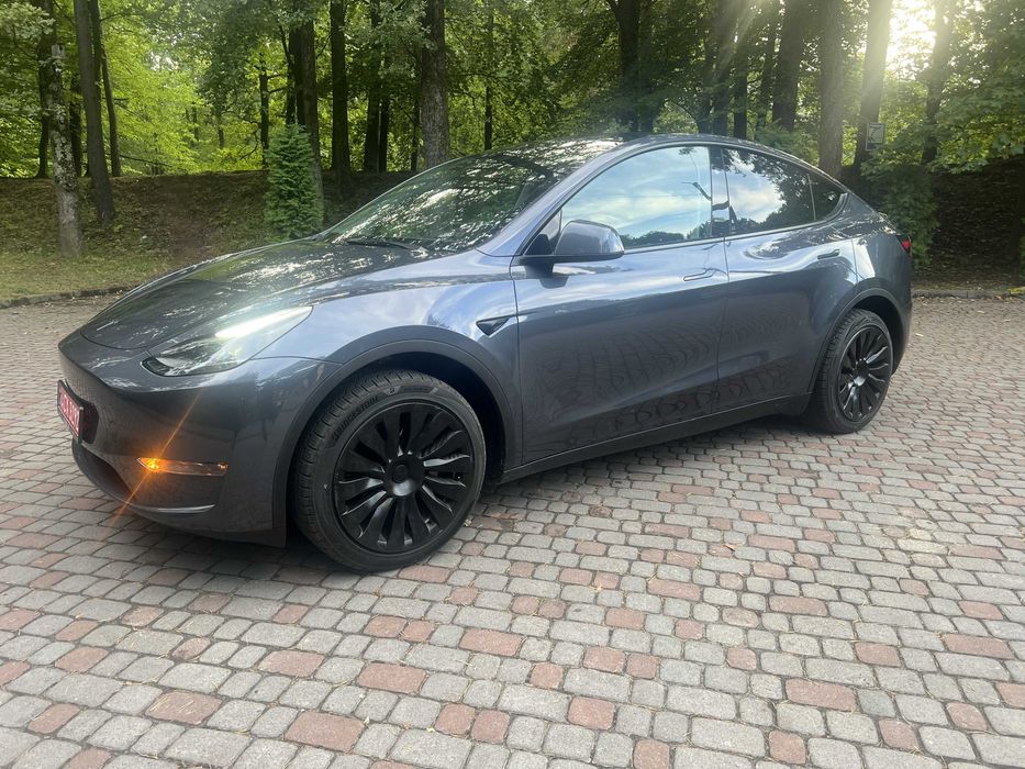 Tesla Model Y 2023р 12місяць