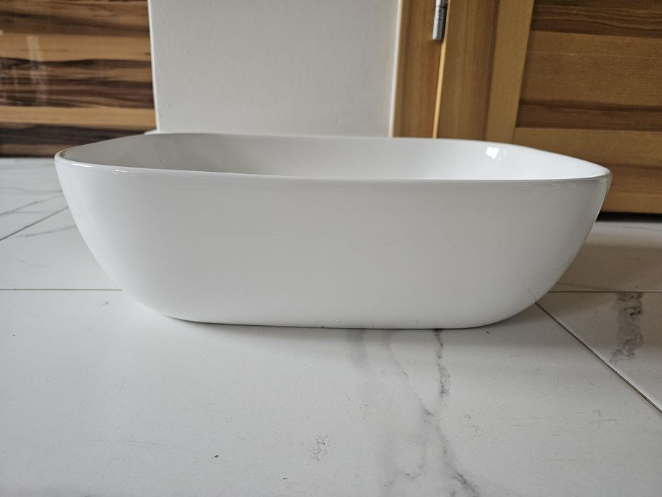 Umywalka nablatowa nowa ceramiczna 32,5x45,5cm podłużna biała