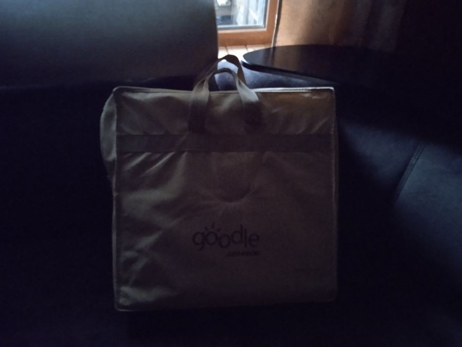 Продам  масажер новий