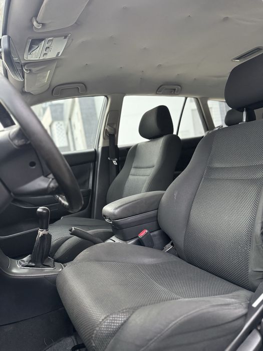 Toyota Avensis 2,0d механіка в гарному стані