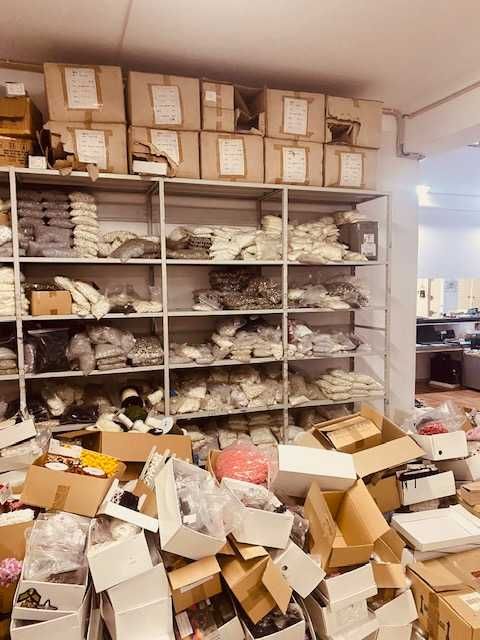 Insolvência 100,000 stoppers e Reguladores de cordões e ponteiras