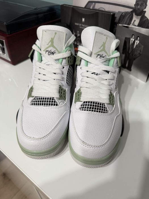 Buty Jordan 4 Retro Seafoam EUR 42