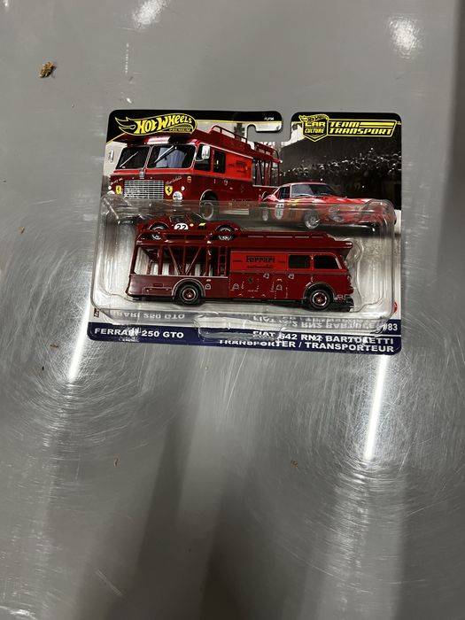 Hot wheels team transport ferrari