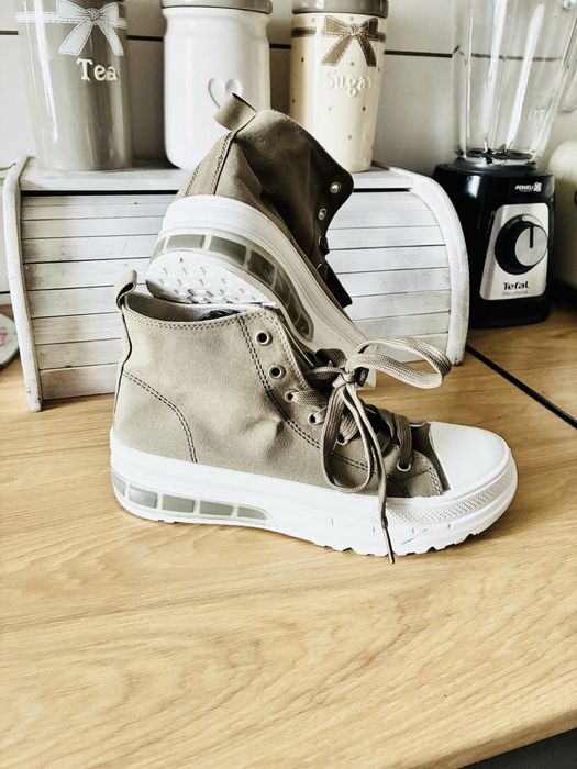 Snakersy khaki nowe 38