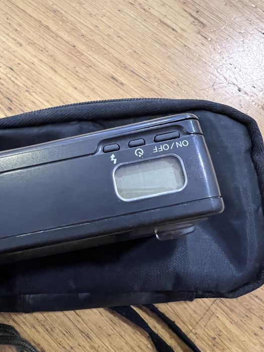 Câmara Analógica Minolta Riva Mini AF - Lente 34mm f/3.5