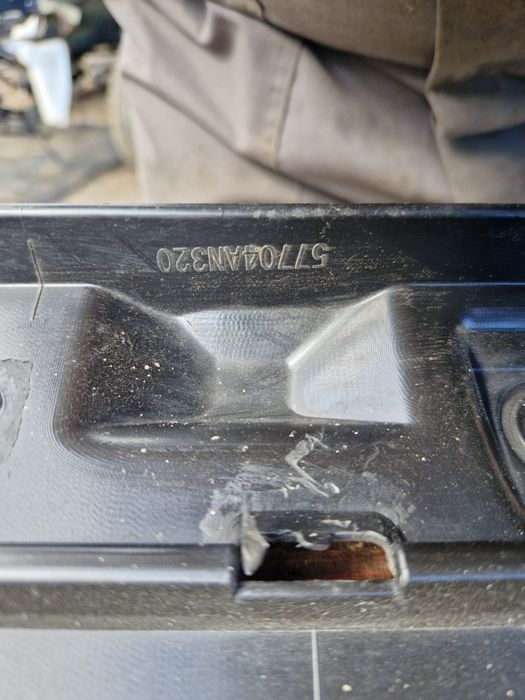 Subaru Outback zderzak tylny tył PDC  57704AN320