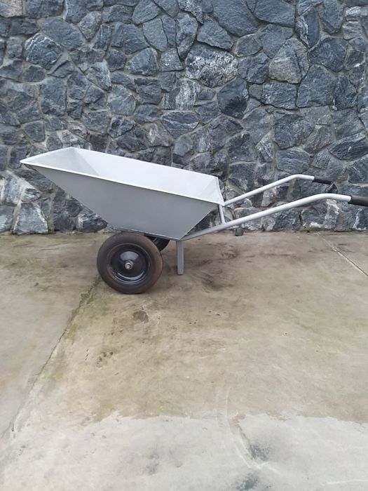 Тачка строительная