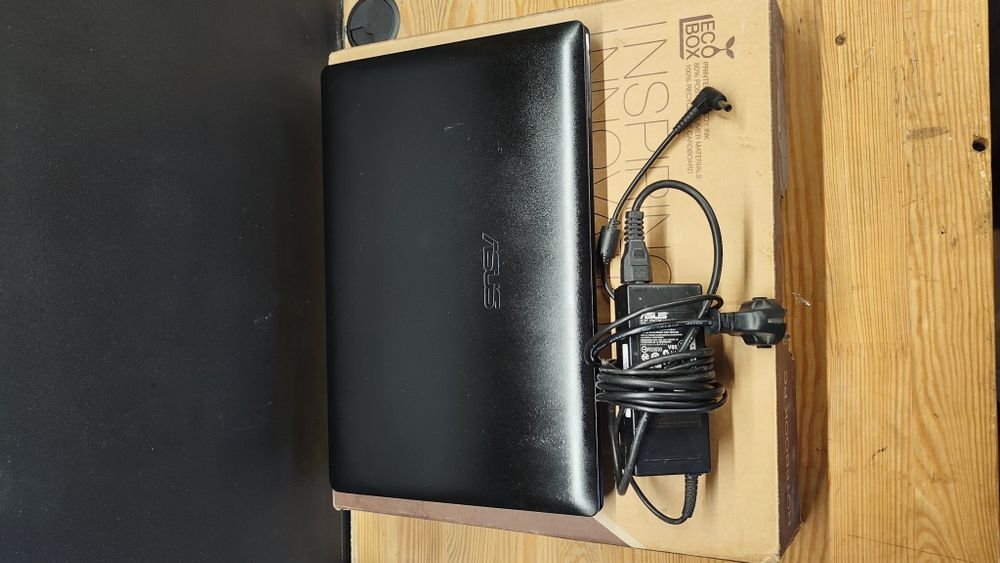 ASUS X54C 2x2.4 /6gb RAM/ 250gb SSD