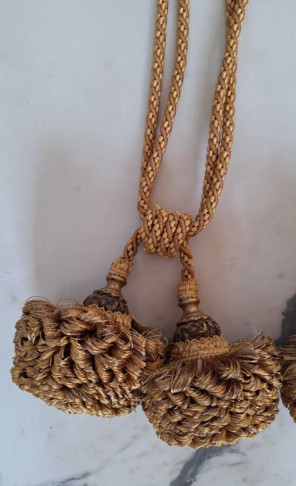 Piękne chwosty do zasłon - 9 sztuk