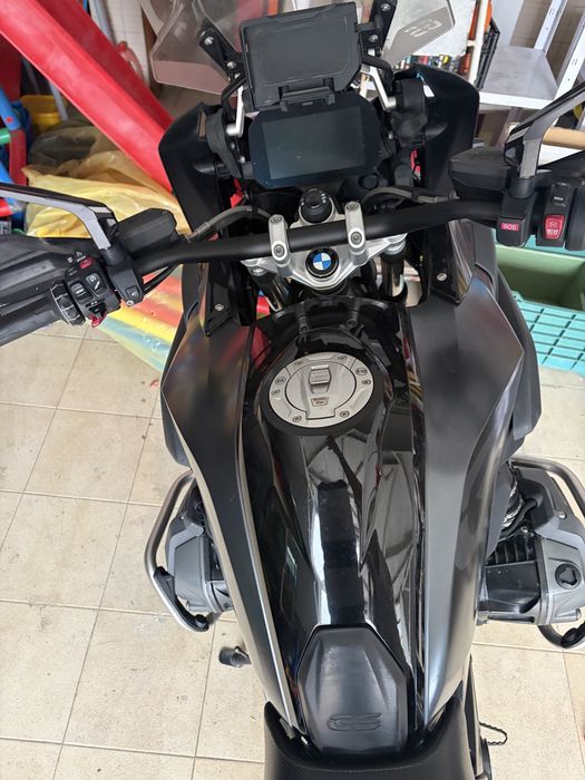 BMW GS 1250R triple black
