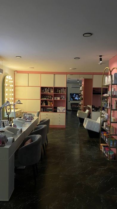 Продаж салону краси/ Готовий бізнес/ Фасад/ Осокорки/ Київ