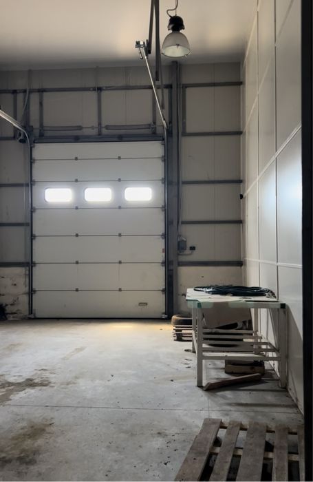 Продаж складского приміщ.з офісами/руська гравіт.межа остріца-напроти