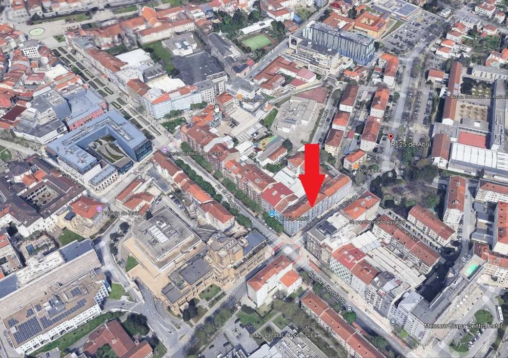 Apartamento T1+1 renovado em zona central (Rua 25 de Abril)