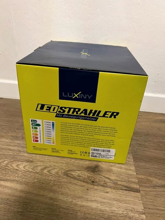 Reflektor światło zewnetrzne led z czujnikiem ruchu