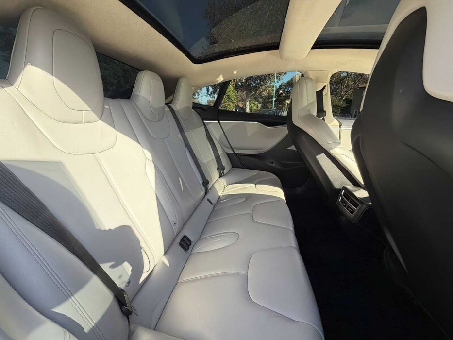 Tesla Model S 75D      2016