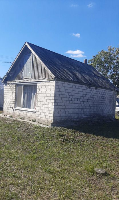 Будинок в с.Хрещатик, з ділянкою під будівництво