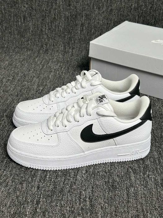 Nowe Oryginalne Nike Air Force 1 Low '07 Białe r.39