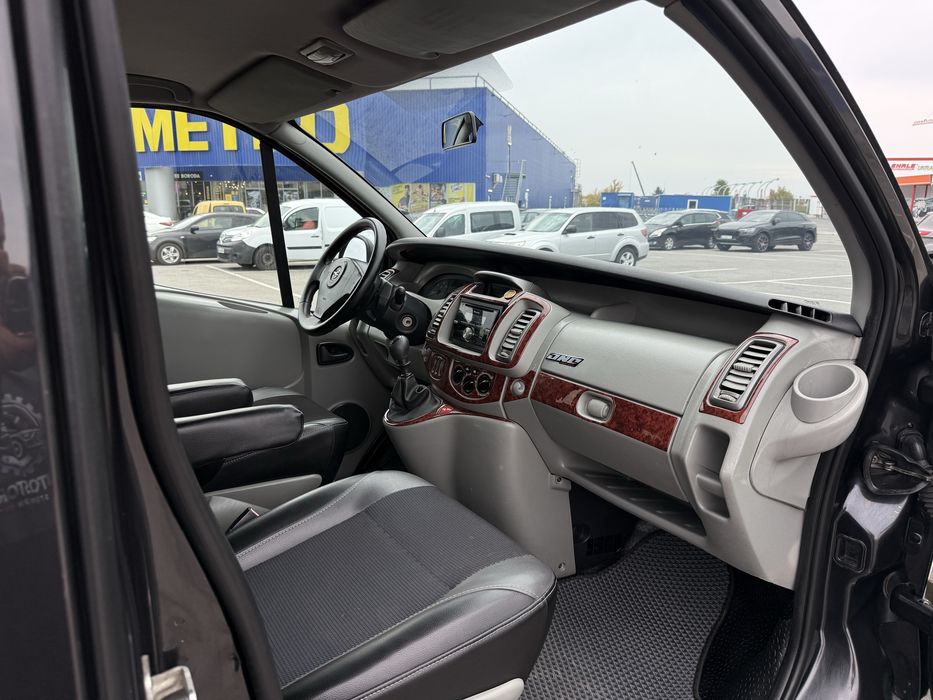 Бус Opel Vivaro 2009 Пасажир, Довга база (2.0 dCi) обмін, лізинг