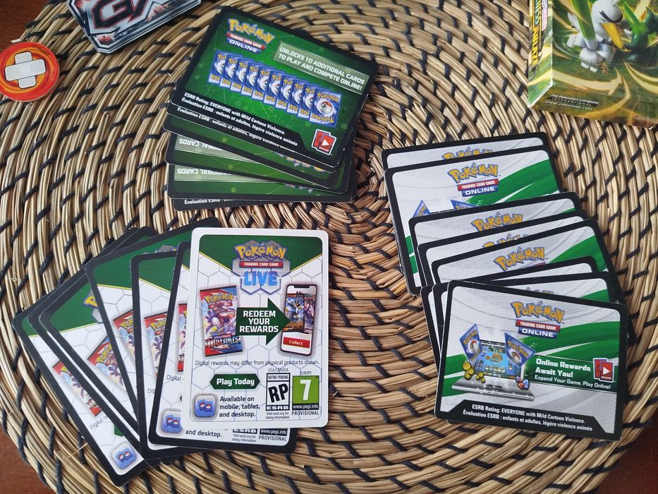 Zestaw Pokemon karty gadżety