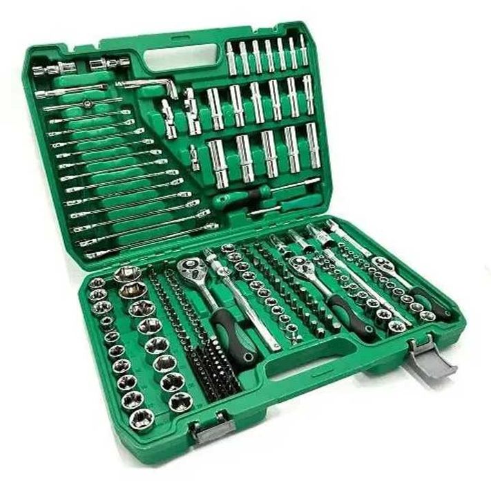 НАБОРЫ ручных авто инструментов головок ключей трещоток от 40 до 216ед