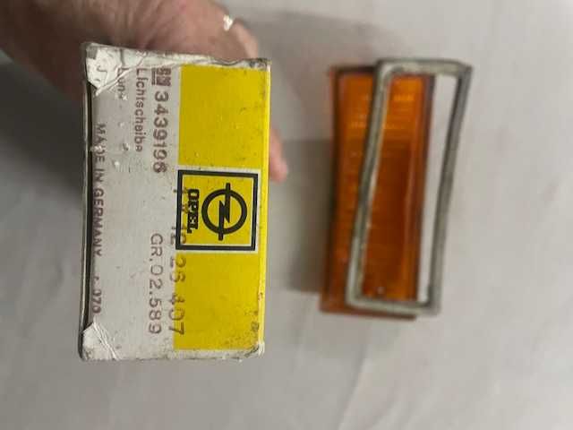 Emblema, O'ring e Farolim traseiro Opel