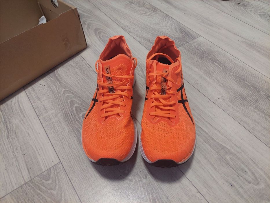 Asics Magic speed z karbonem 42,5 - jak nowe