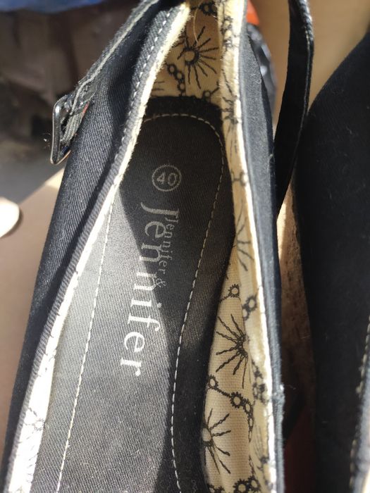 Buty na koturnie CCC