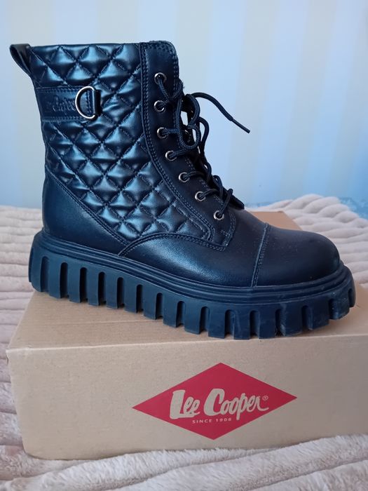 Klasyczne botki damskie marki Lee Cooper z licowej skóry rozmiar 40