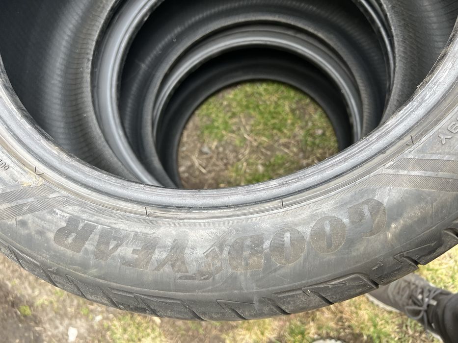 Goodyear Eagle F1 Asymmetric 3 Run Flat Bmw