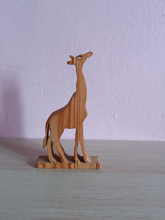 ŻYRAFA figurka z surowego drewna 16 cm