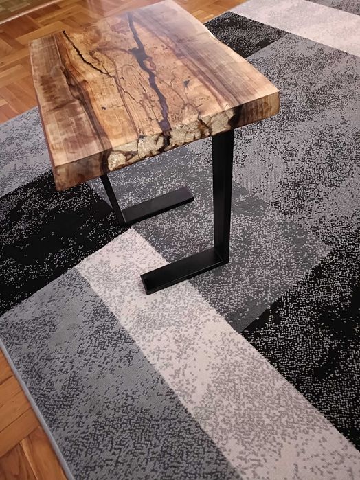 Nowoczesne i stylowe stoliki kawowe oraz deski