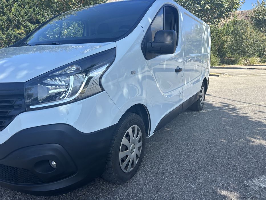 Renault trafic 125 cavalos (iva dedutivel )