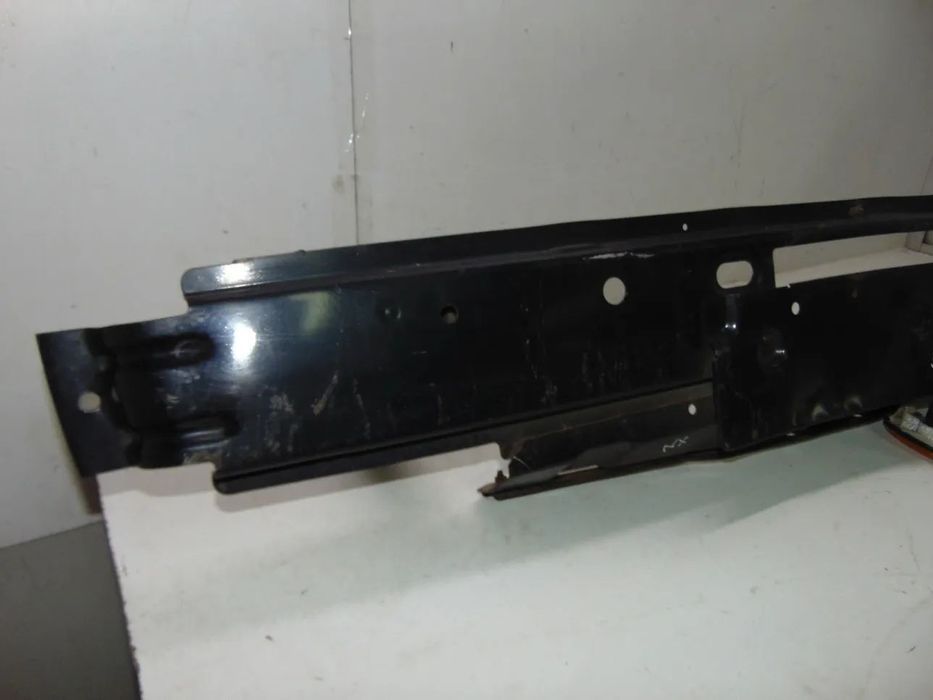 Nissan 100 NX reforço para-choques