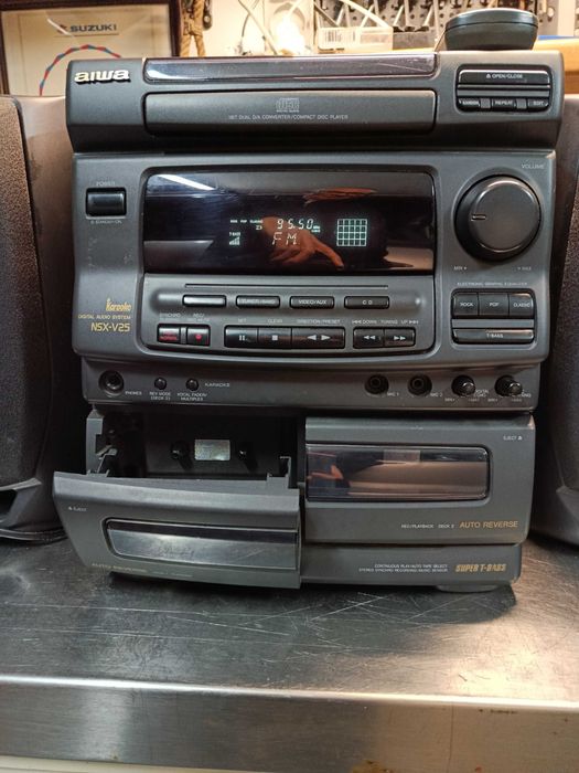 Aparelhagem HIFI Aiwa NSX-V25 para recuperar