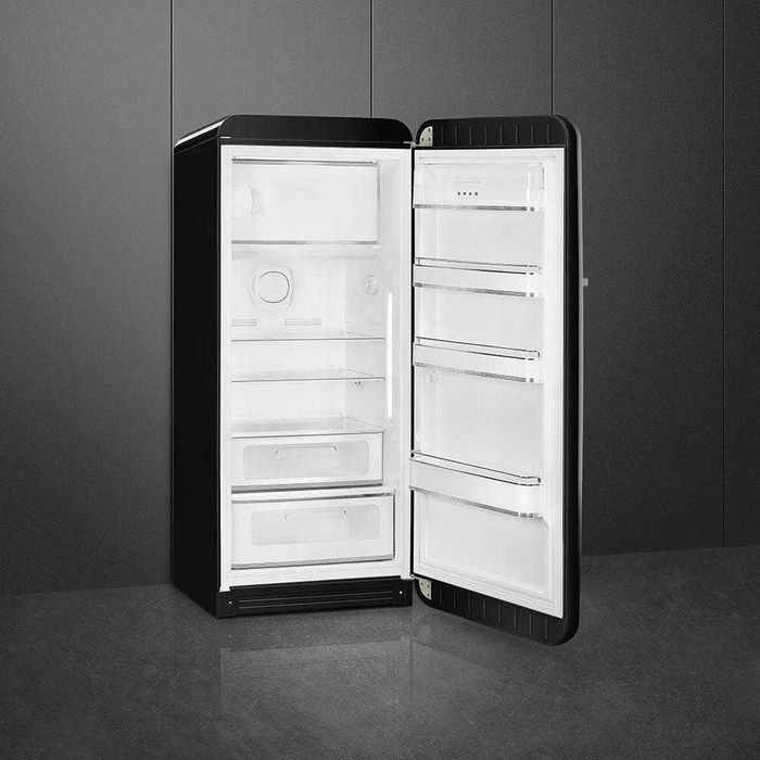 Frigorífico SMEG de 60 cm, estilo anos 50, com dobradiça à direita e compartimento para gelo, Preto