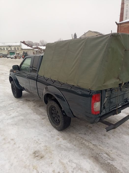 Nissan Navara D22 2,5 дизель 2003 рік Повний привід 4×4 Гарний Пікап
