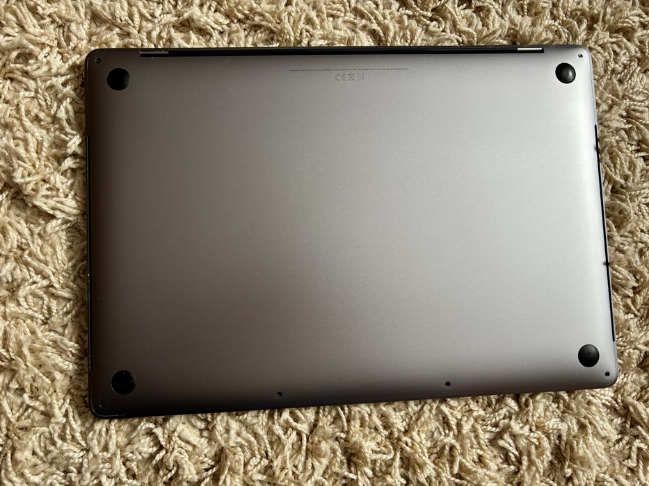 MacBook Pro 15 A1707 16/256